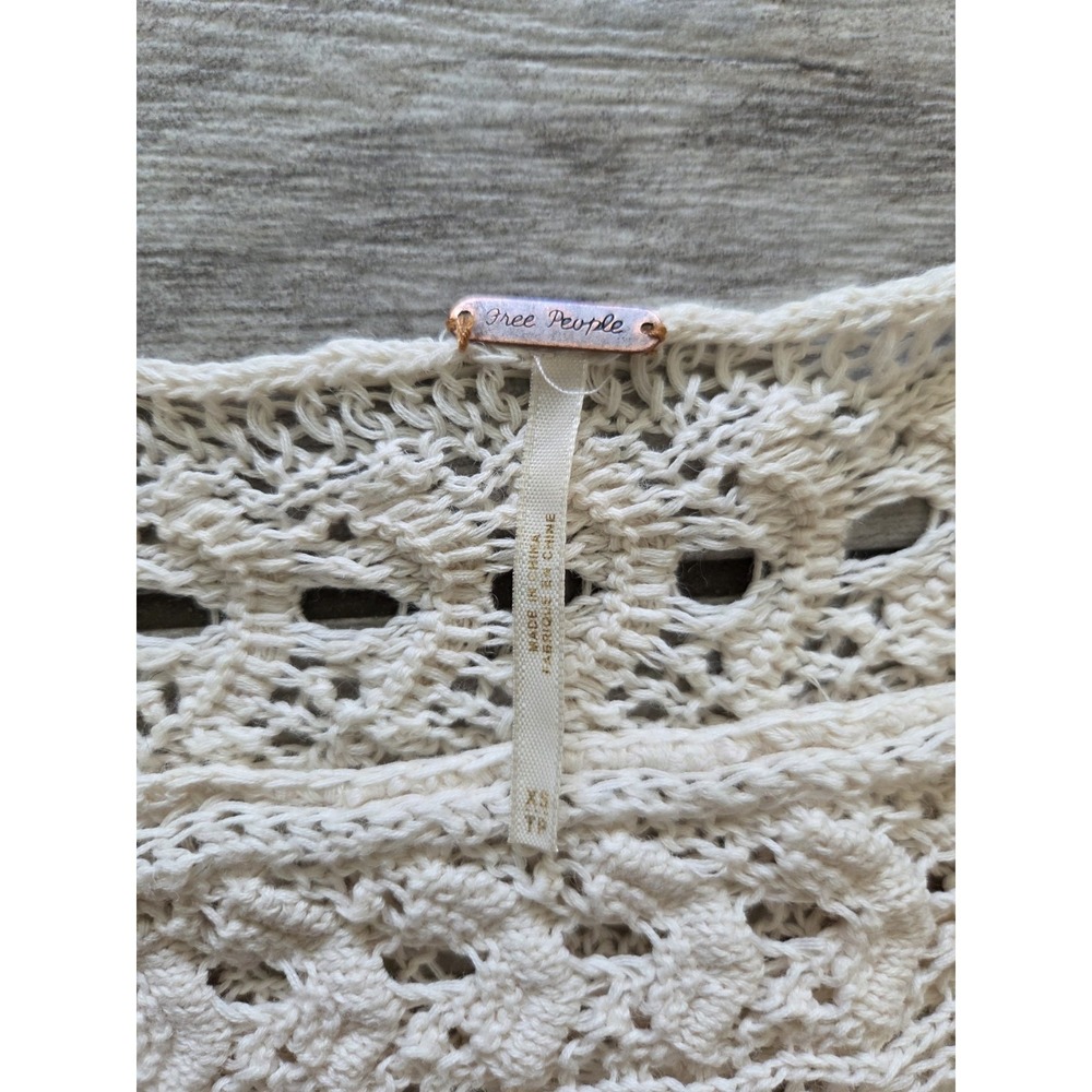 Free People Fringed Crochet Knit Sweater Top XS Cream Boho Festival Layering - Picture 9 of 14